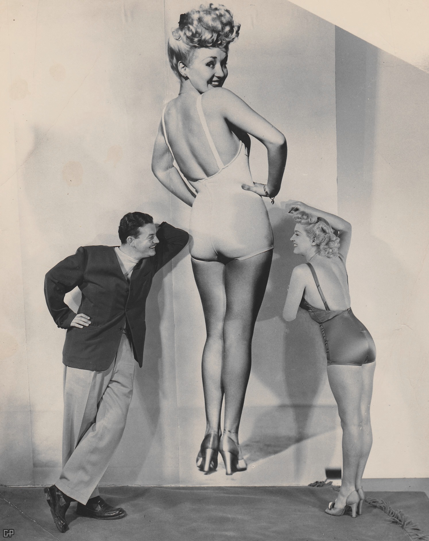 070-betty-grable-theredlist